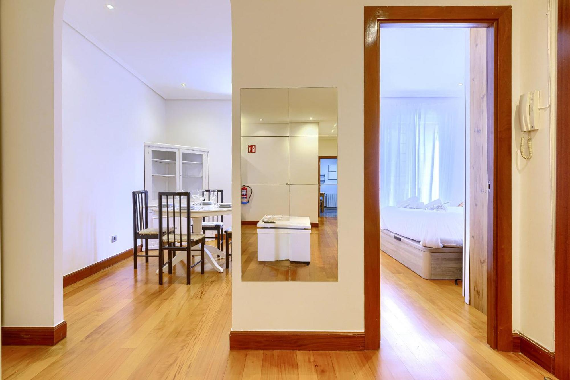 Ayuntamiento Cerca Del Casco Viejo & Parking Apartman Bilbao Kültér fotó
